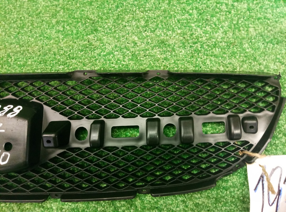 Решетка радиатора Hyunda Getz 2002-2010 863851C310 на Hyundai Getz 