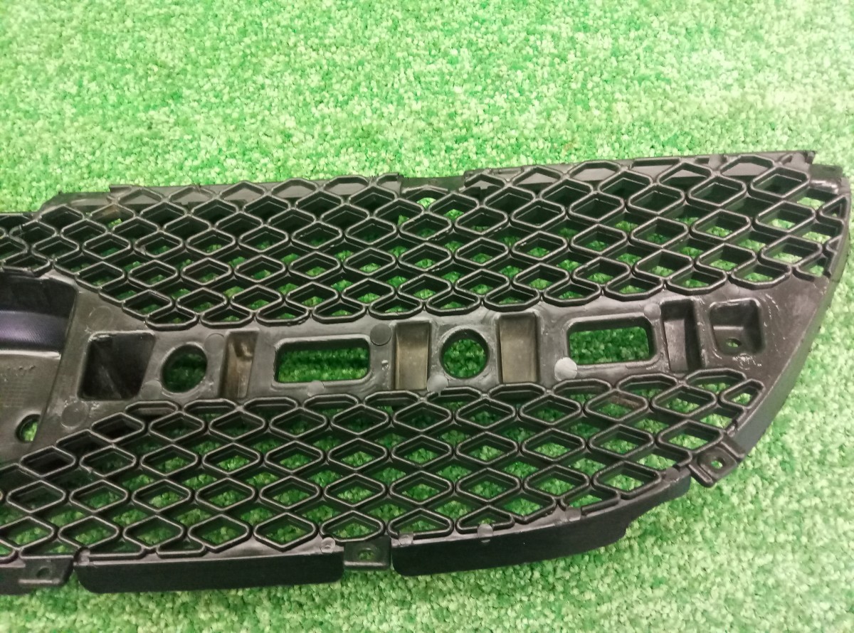 Решетка радиатора Hyunda Getz 2002-2010 863851C310 на Hyundai Getz 