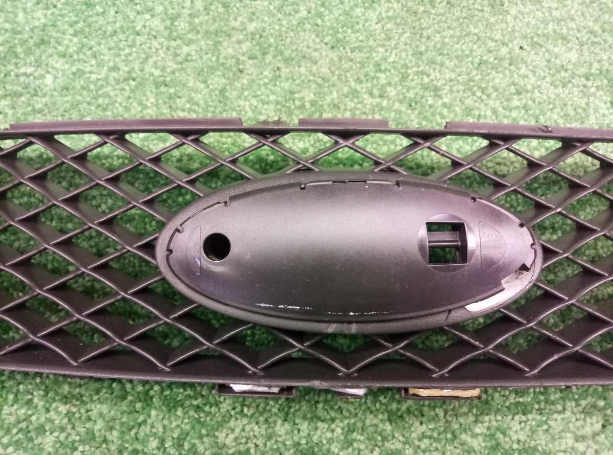 Решетка радиатора Ford Focus 2 2005-2008 4M518138AE на Ford Focus 2