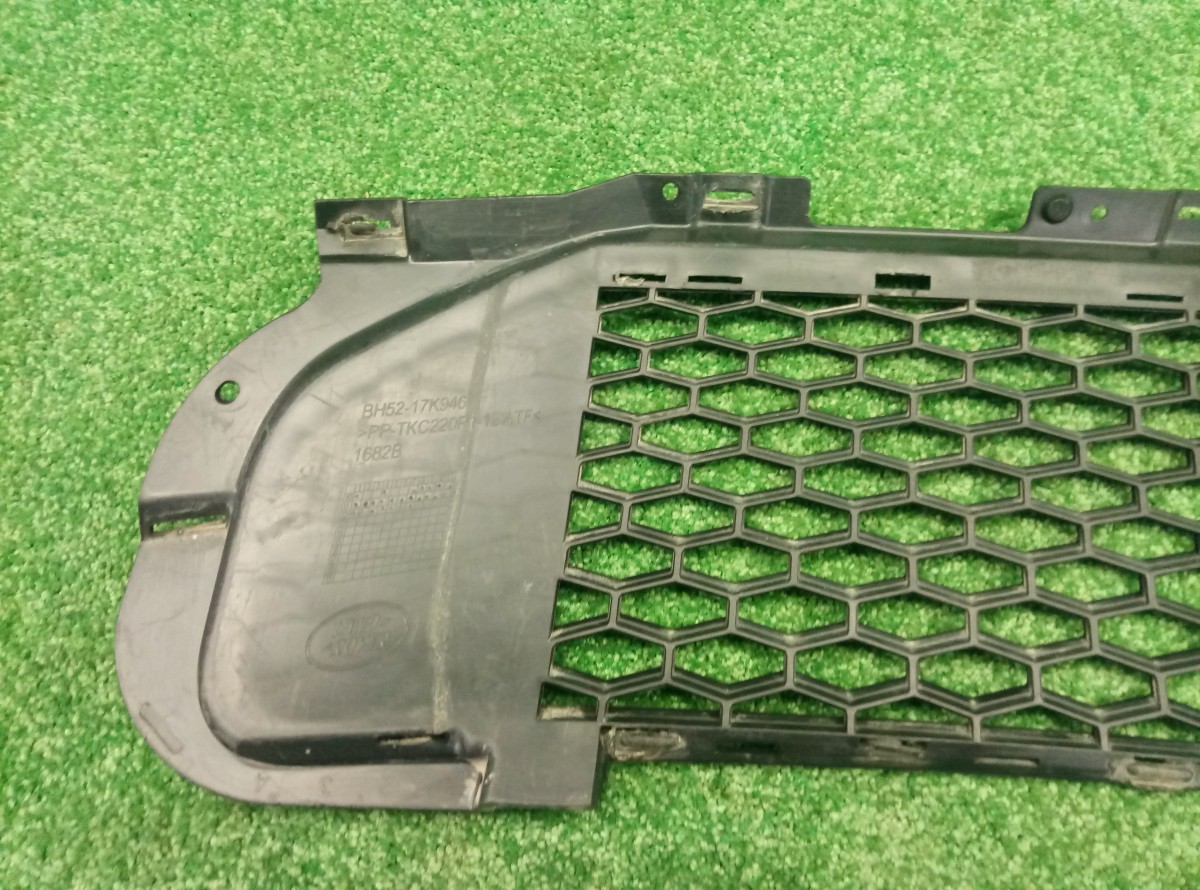 Решетка в бампер центральная Land Rover Freelander 2 2006-2010 BH5217K946 на Land Rover Freelander 2