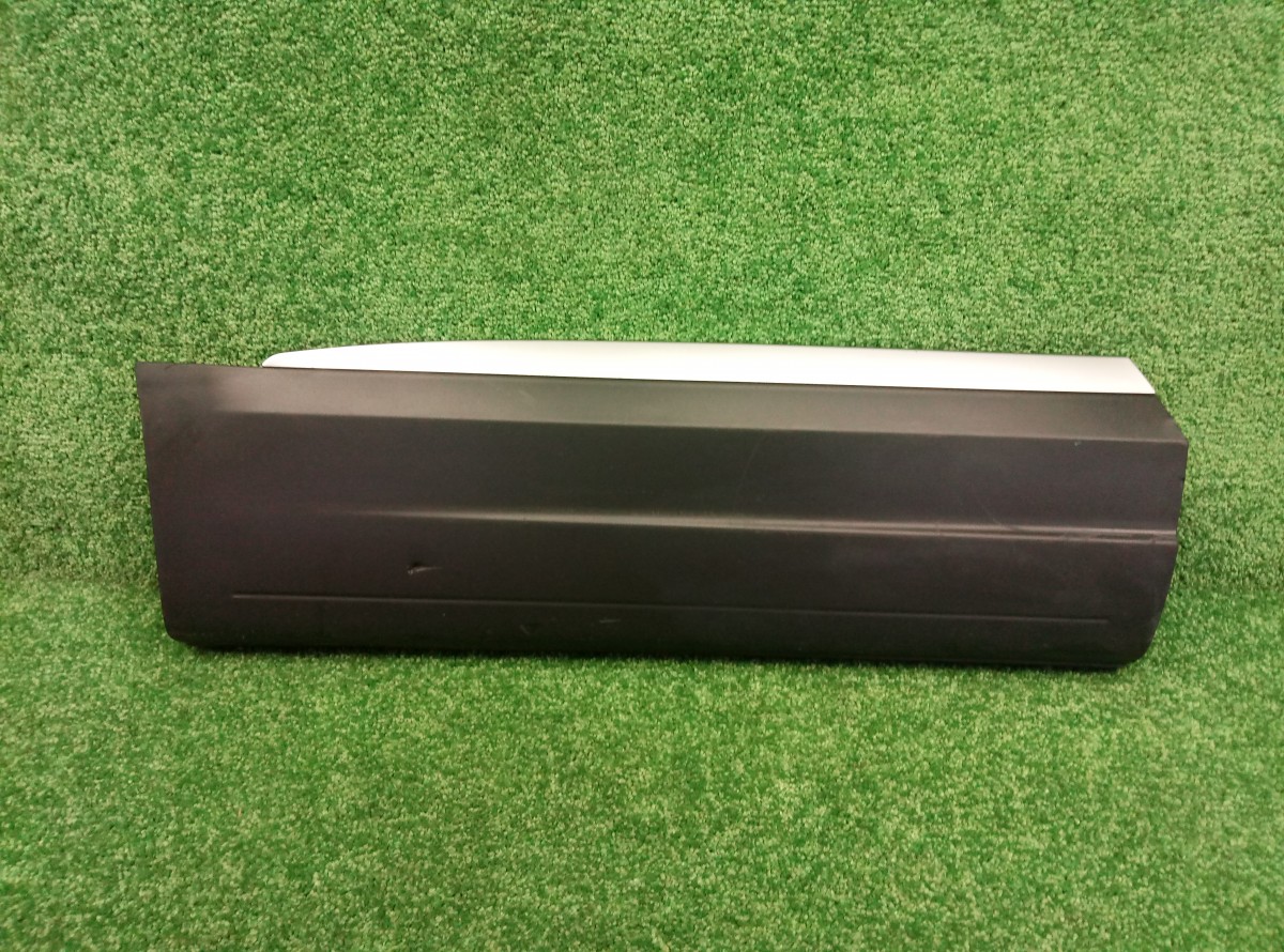 Накладка двери задней правой Volkswagen Tiguan  2011-2016 5NO854950E на Volkswagen Tiguan I