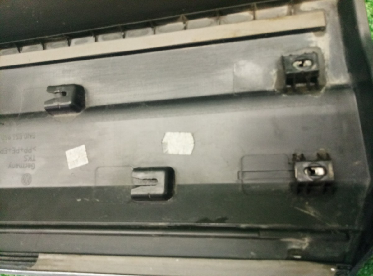Накладка двери задней правой Volkswagen Tiguan  2011-2016 5NO854950E на Volkswagen Tiguan I