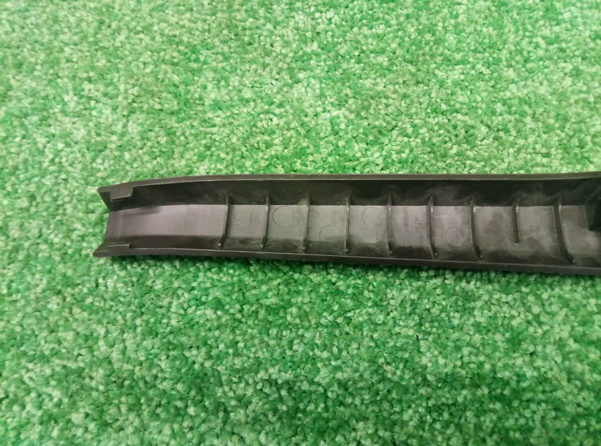 Накладка стойки передняя правая Porsche Cayenne 958 2010-2014 7P0868238 на Porsche Cayenne 958