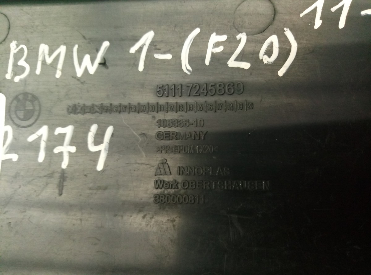 Решетка в бампер левая BMW 1-Series (F20-F21) 2011-н.в.  51117245869 на BMW 1-Series (F20-F21)