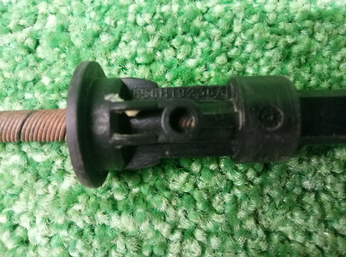 Трос отопителя Ford Fiesta 2006 CBK 6S6H19236 на Ford Fiesta 4