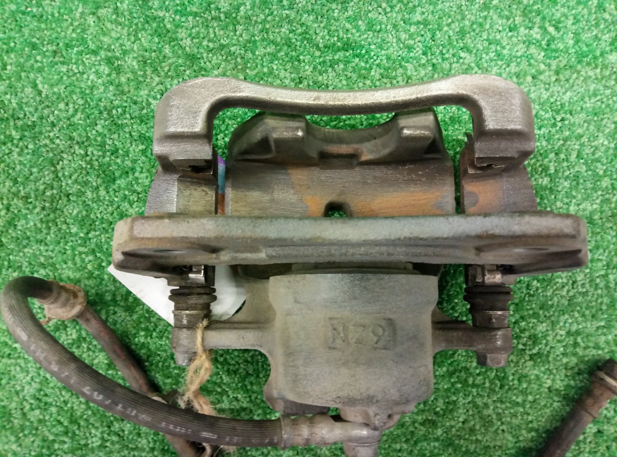 Суппорт передний правый Toyota RAV 4 (XA30) 2005-2010 на Toyota RAV 4 (XA30)