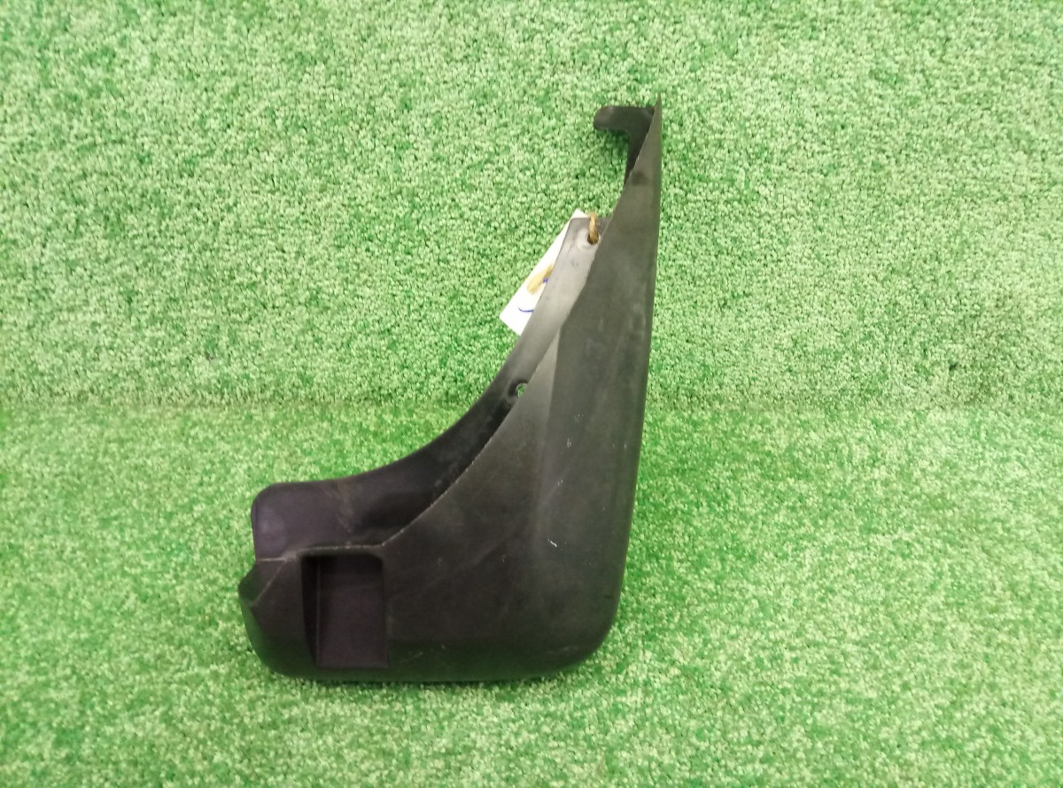 Брызговик задний правый Opel Antara  2006-2011 96804109 на Opel Antara 