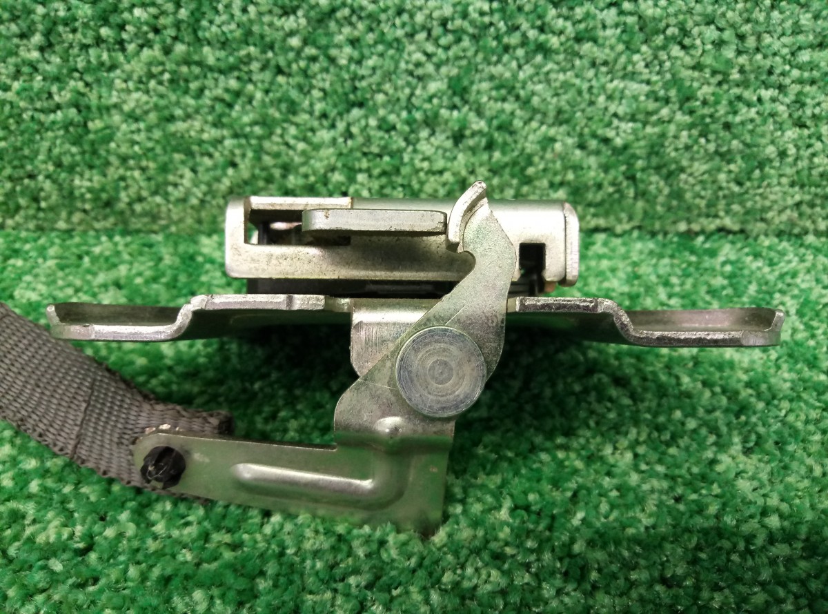 Замок спинки сиденья Fiat Albea 735322086 2002-2012 на Fiat Albea 