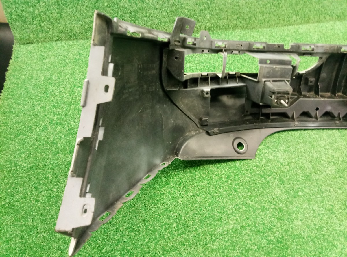 Бампер задний Audi Q3  2011-2014    8U0807511C, 8U0807385A на Audi Q3 