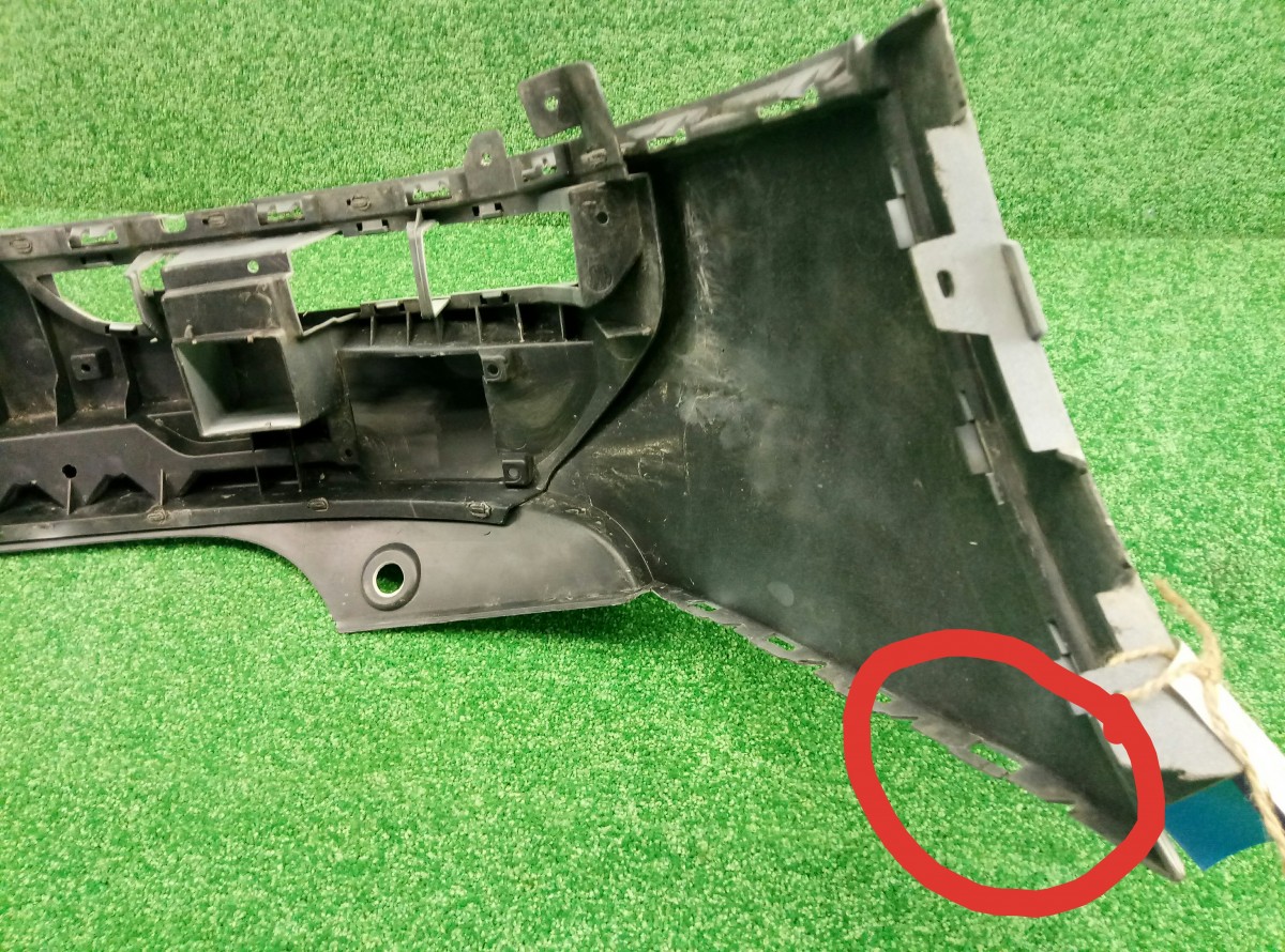 Бампер задний Audi Q3  2011-2014    8U0807511C, 8U0807385A на Audi Q3 