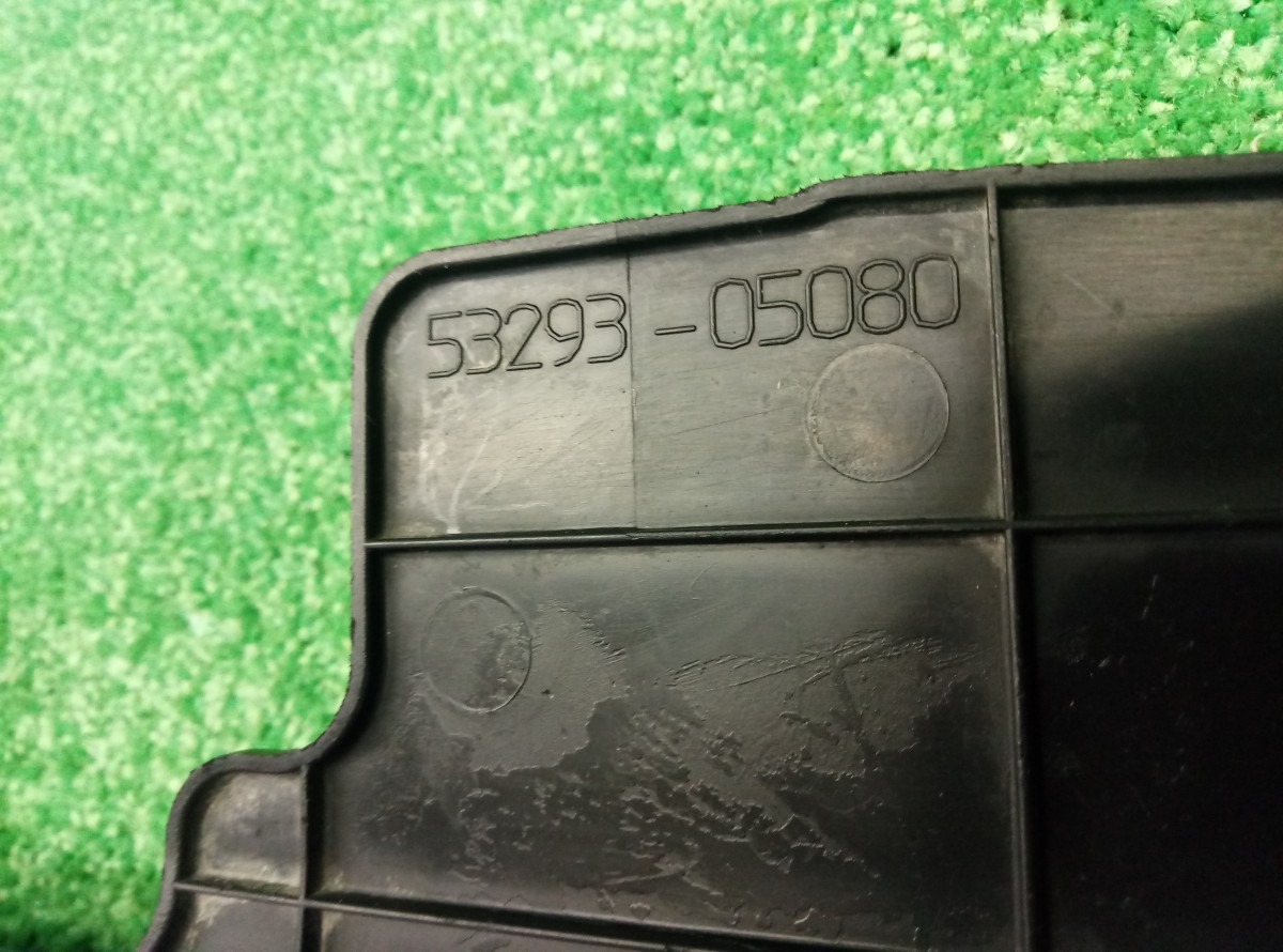 Воздуховод радиатора правый Toyota Avensis 3 (T270) 2009-2011 5329305080 на Toyota Avensis 3 (T270)