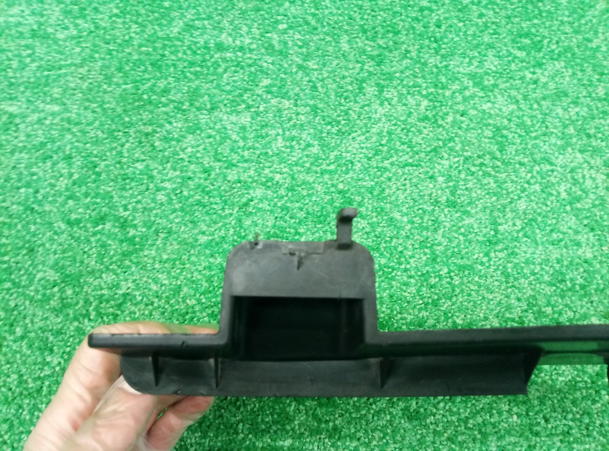 Воздуховод радиатора левый Toyota Avensis 3 (T270) 2009-2011 5329405060 на Toyota Avensis 3 (T270)