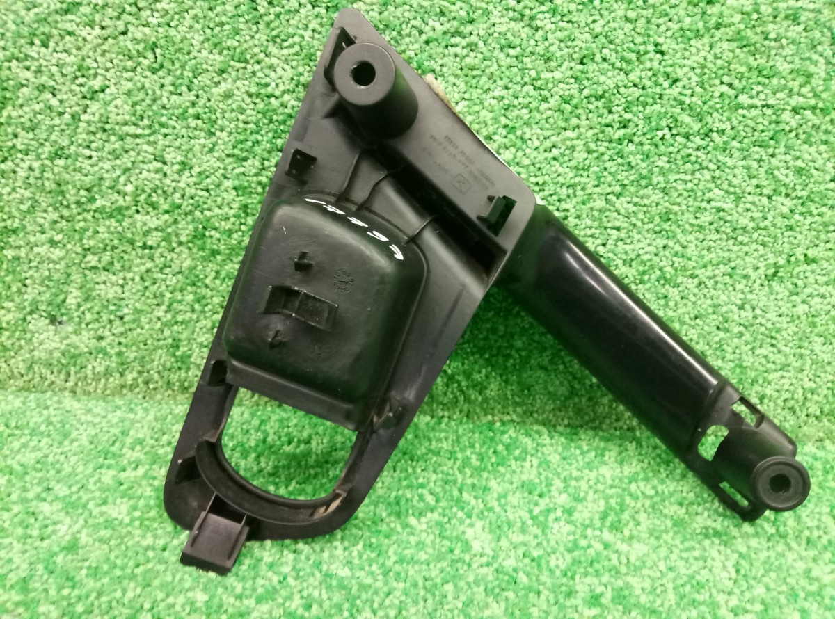 Ручка двери внутренняя правая Nissan Qashqai J10 2006-2010 80950JD000 на Nissan Qashqai J10