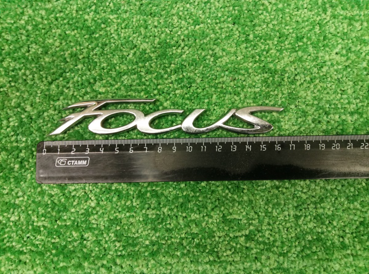Эмблема на крышку багажника Ford Focus BM51R42528AA на Ford Focus 2