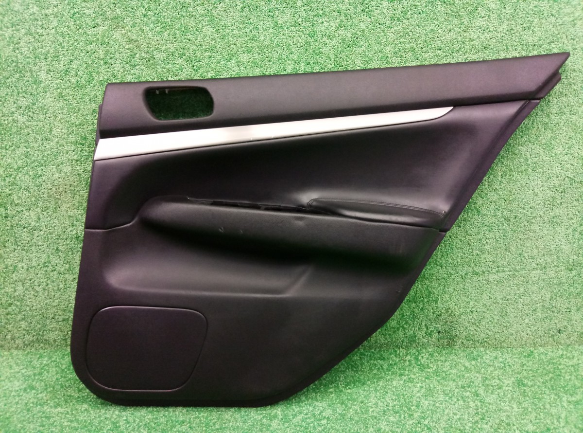 Обшивка двери задней правой Infiniti G IV (V36, CV36) 2006-2013 82922JK000 на Infiniti G IV (V36, CV36)