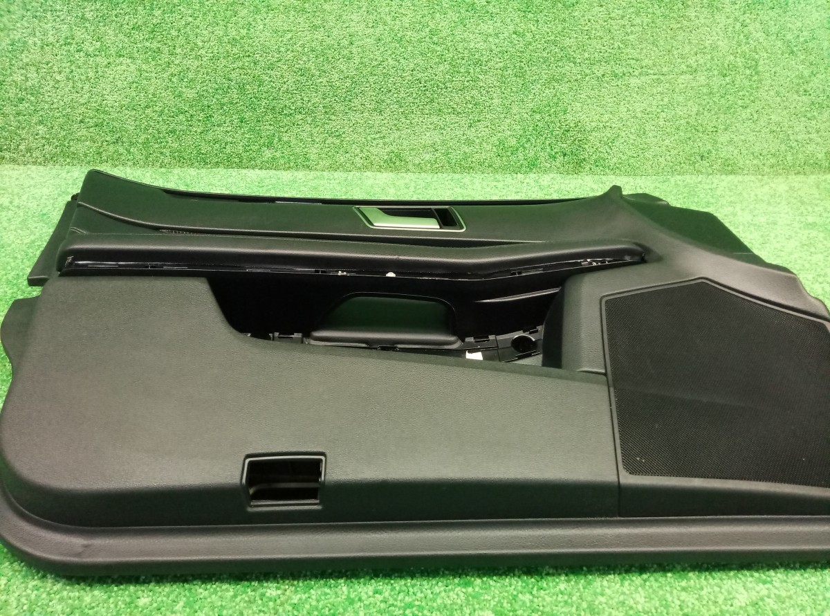 Обшивка двери передней левой Mercedes-Benz E-Class W212,S212,C207 2009-2016 A2127203362  на Mercedes-Benz E-Class W212,S212,C207