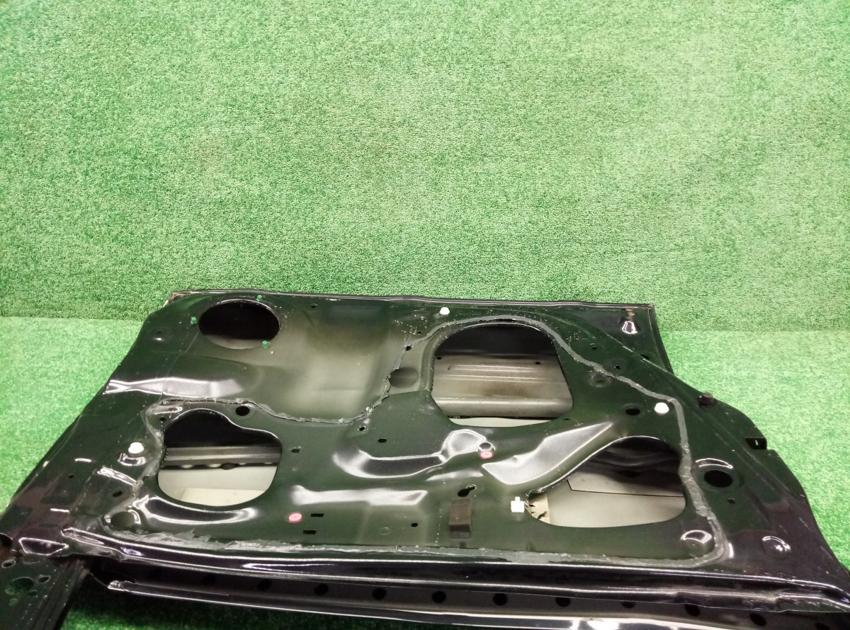 Дверь передняя левая Suzuki Grand Vitara  2005-2008 на Suzuki Grand Vitara 