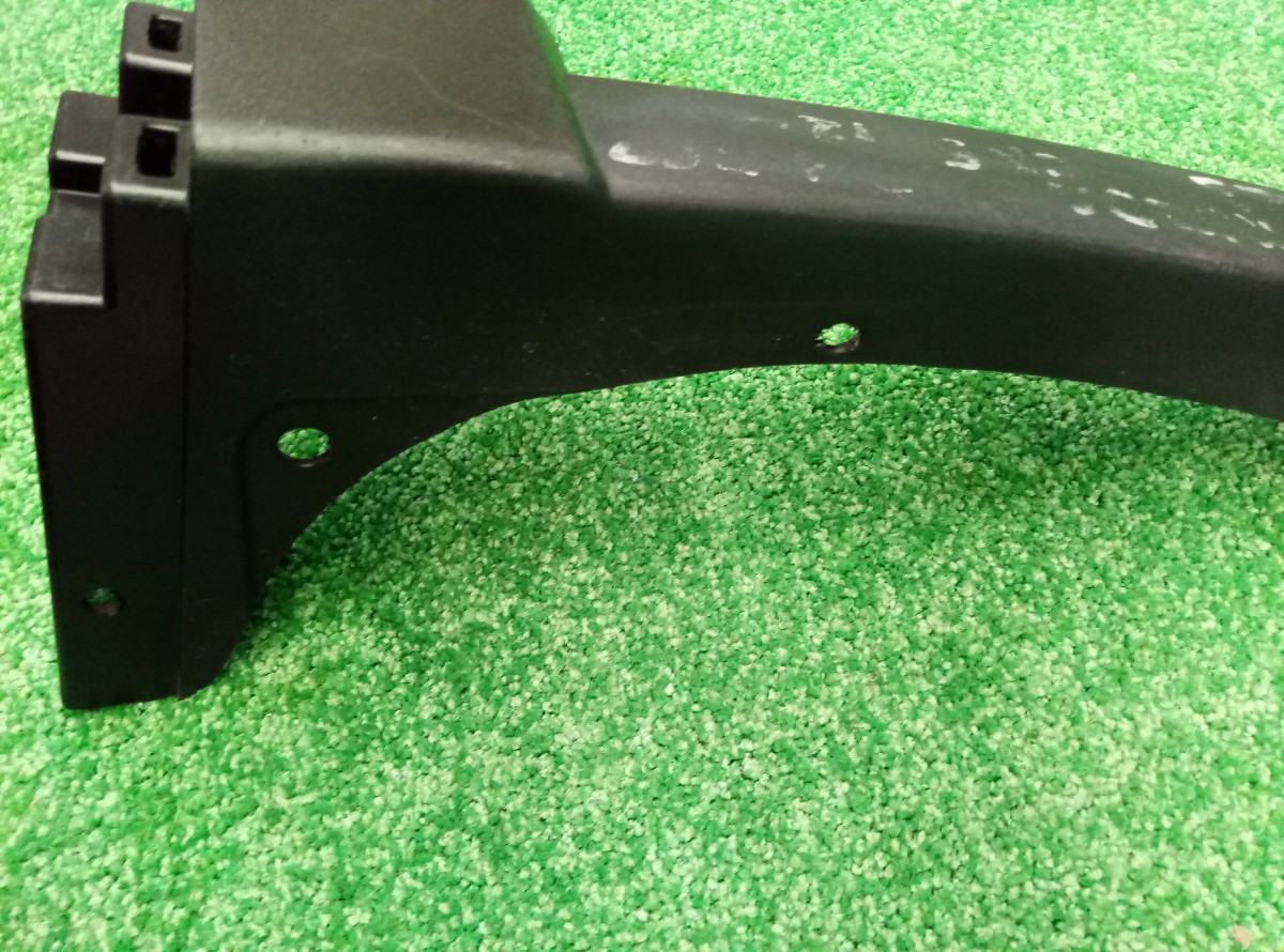 Накладка переднего крыла правого Mazda CX5 (KE) 2011-2015 KD5351W21 на Mazda CX5 (KE)