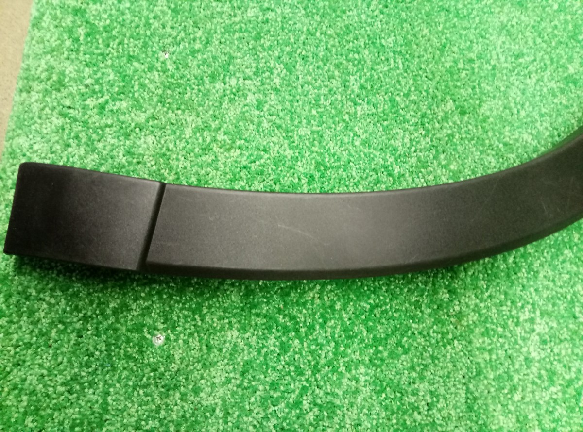 Накладка переднего крыла правого Mazda CX5 (KE) 2011-2015 KD5351W21 на Mazda CX5 (KE)