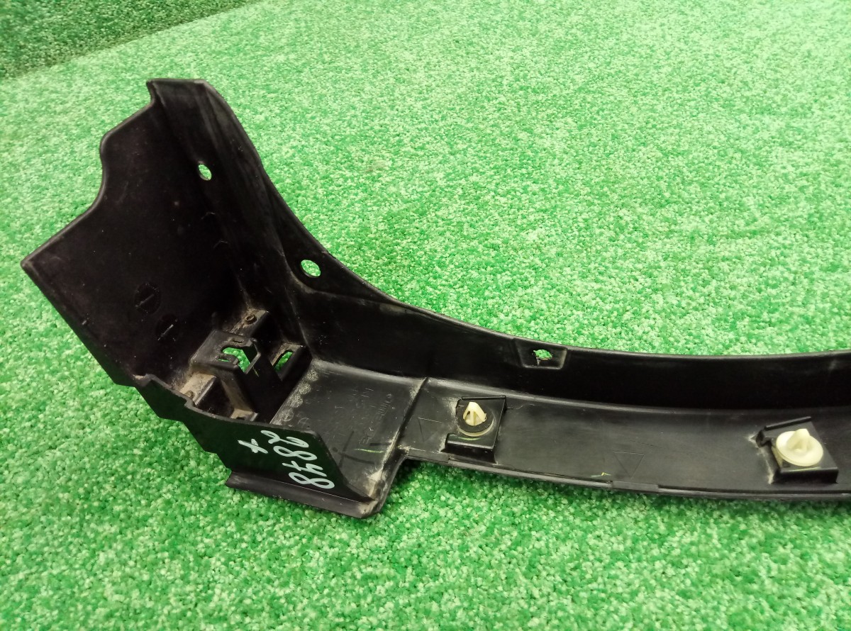 Накладка переднего крыла правого Mazda CX5 (KE) 2011-2015 KD5351W21 на Mazda CX5 (KE)