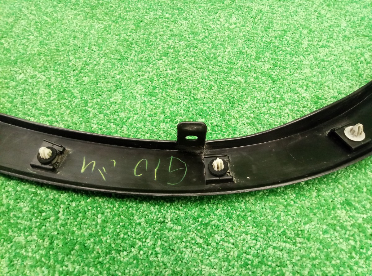 Накладка переднего крыла правого Mazda CX5 (KE) 2011-2015 KD5351W21 на Mazda CX5 (KE)