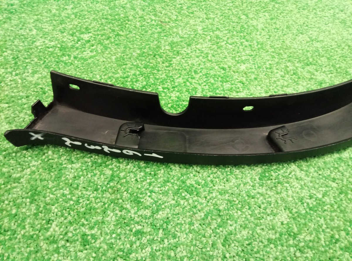 Накладка заднего крыла левого BMW X6 F16 2014-н.в. 51777319833 на BMW X6 F16