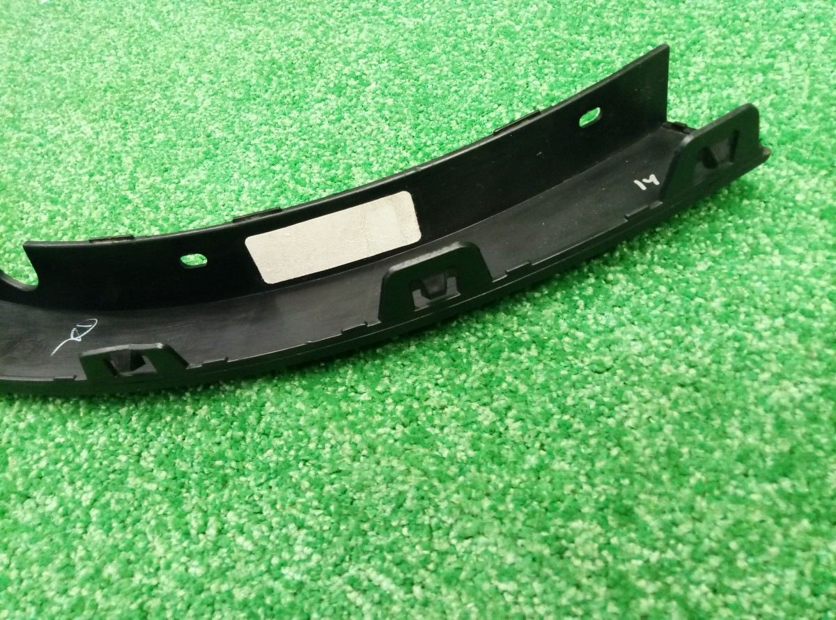 Накладка заднего крыла левого BMW X6 F16 2014-н.в. 51777319833 на BMW X6 F16