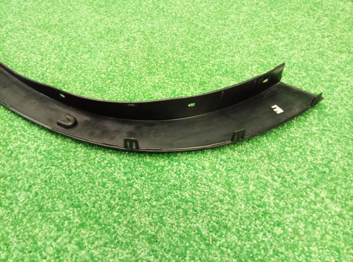 Накладка переднего крыла левого BMW X5 E70 2006-2010 5177715842504 на BMW X5 E70