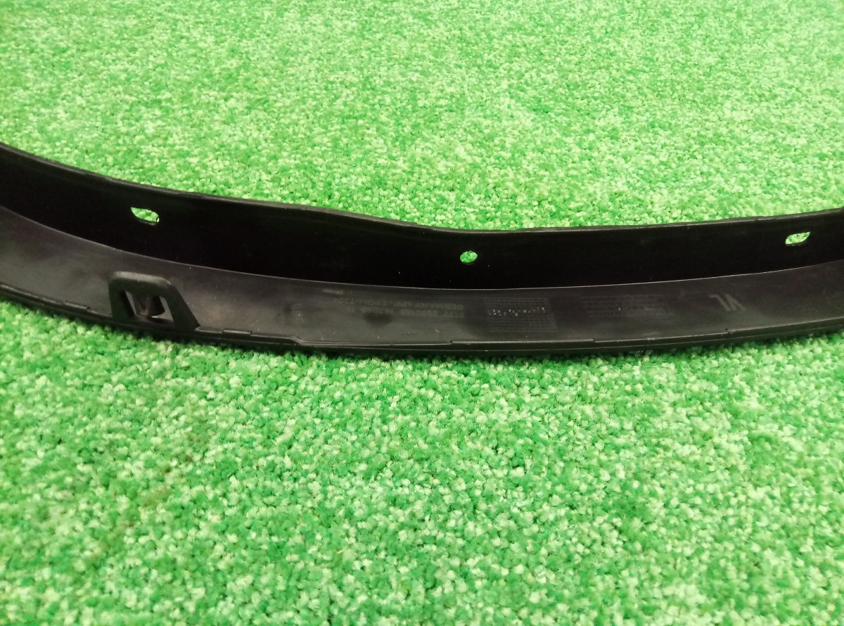Накладка переднего крыла левого BMW X1 (E84) 2009-2012 51772990165 на BMW X1 (E84)