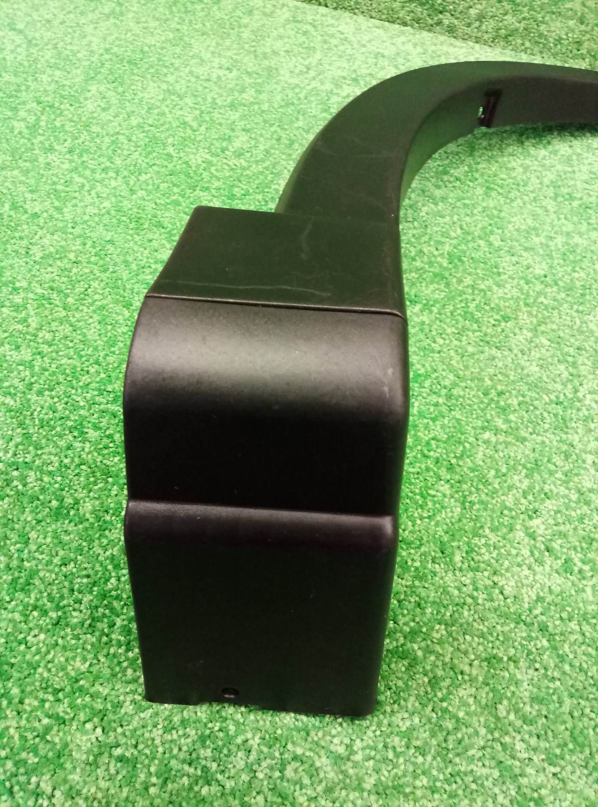 Накладка переднего крыла правого Mazda CX5 (KE) 2011-2015 KD5351W21 на Mazda CX5 (KE)