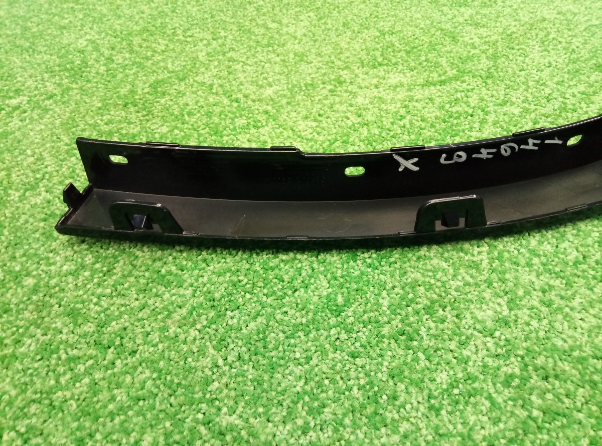 Накладка переднего крыла правого BMW X5 F15 2013-н.в. 51177308062 на BMW X5 F15