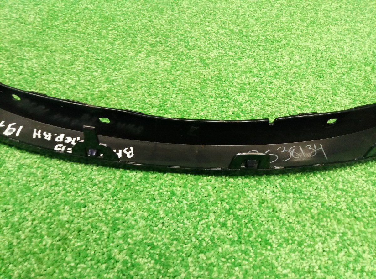 Накладка переднего крыла правого BMW X5 F15 2013-н.в. 51177308062 на BMW X5 F15