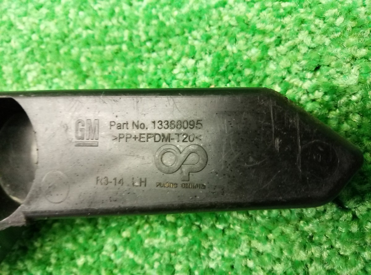 Кронштейн заднего бампера левый Opel Astra J 2009-2015 13368095 на Opel Astra J