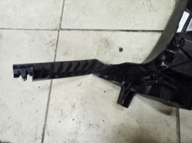 Кронштейн заднего бампера BMW X5 F15 2013-н.в. на BMW X5 F15