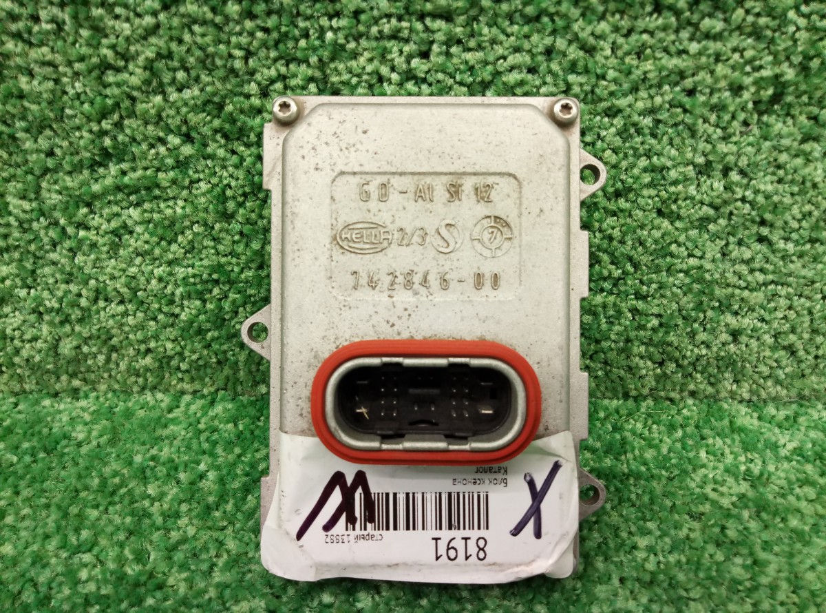 Блок ксеноновой лампы Mercedes-Benz M-Class (W164) 2005-2008 0038205826 на Mercedes-Benz M-Class (W164)