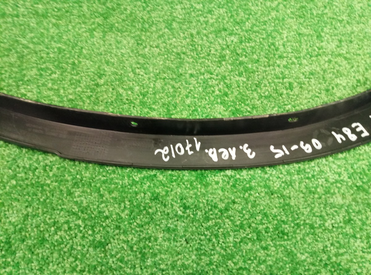 Накладка заднего крыла левого BMW X1 (E84) 2009-2012 51122990171 на BMW X1 (E84)