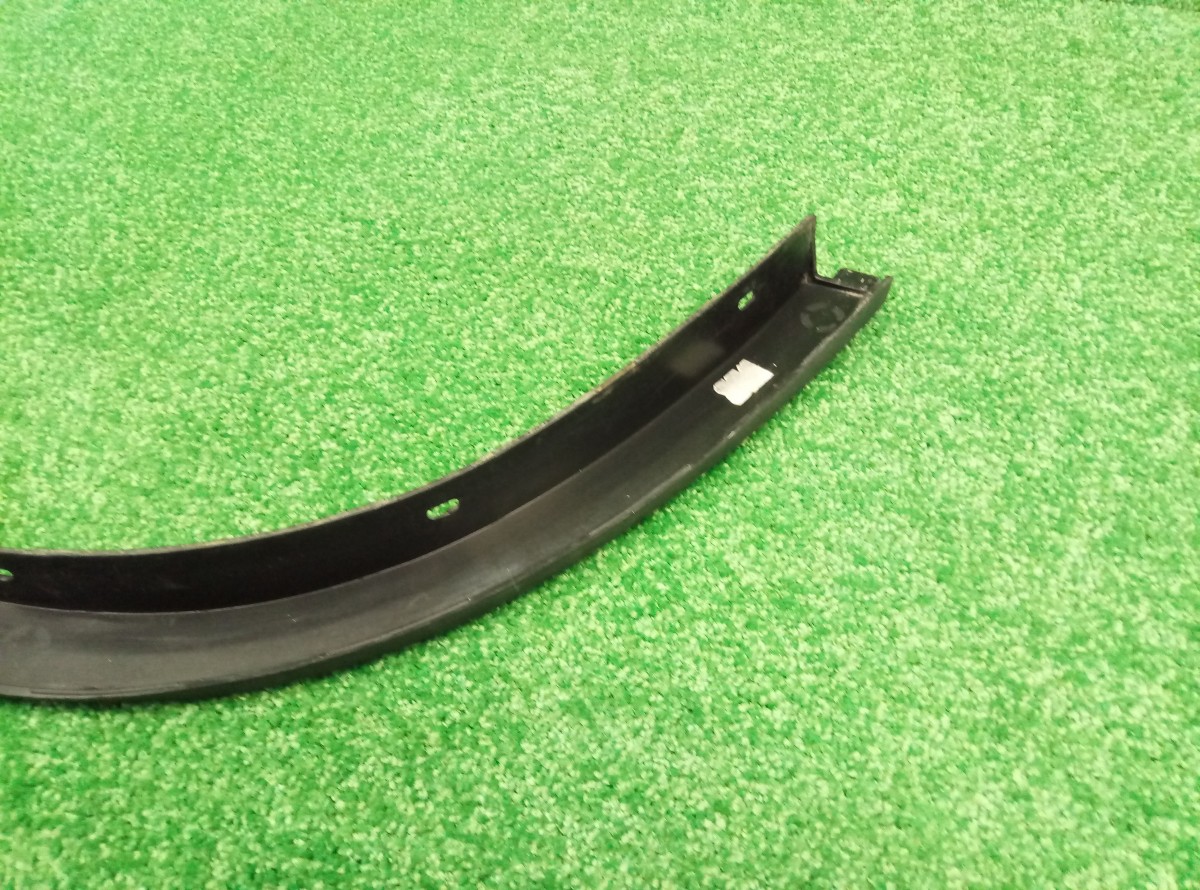 Накладка переднего крыла правого BMW X1 (E84) 2009-2012 51122990172 на BMW X1 (E84)