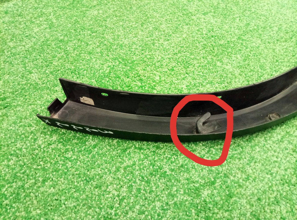 Накладка заднего крыла левого BMW X3 (F25) 2010- 2014 51777210083 на BMW X3 (F25)
