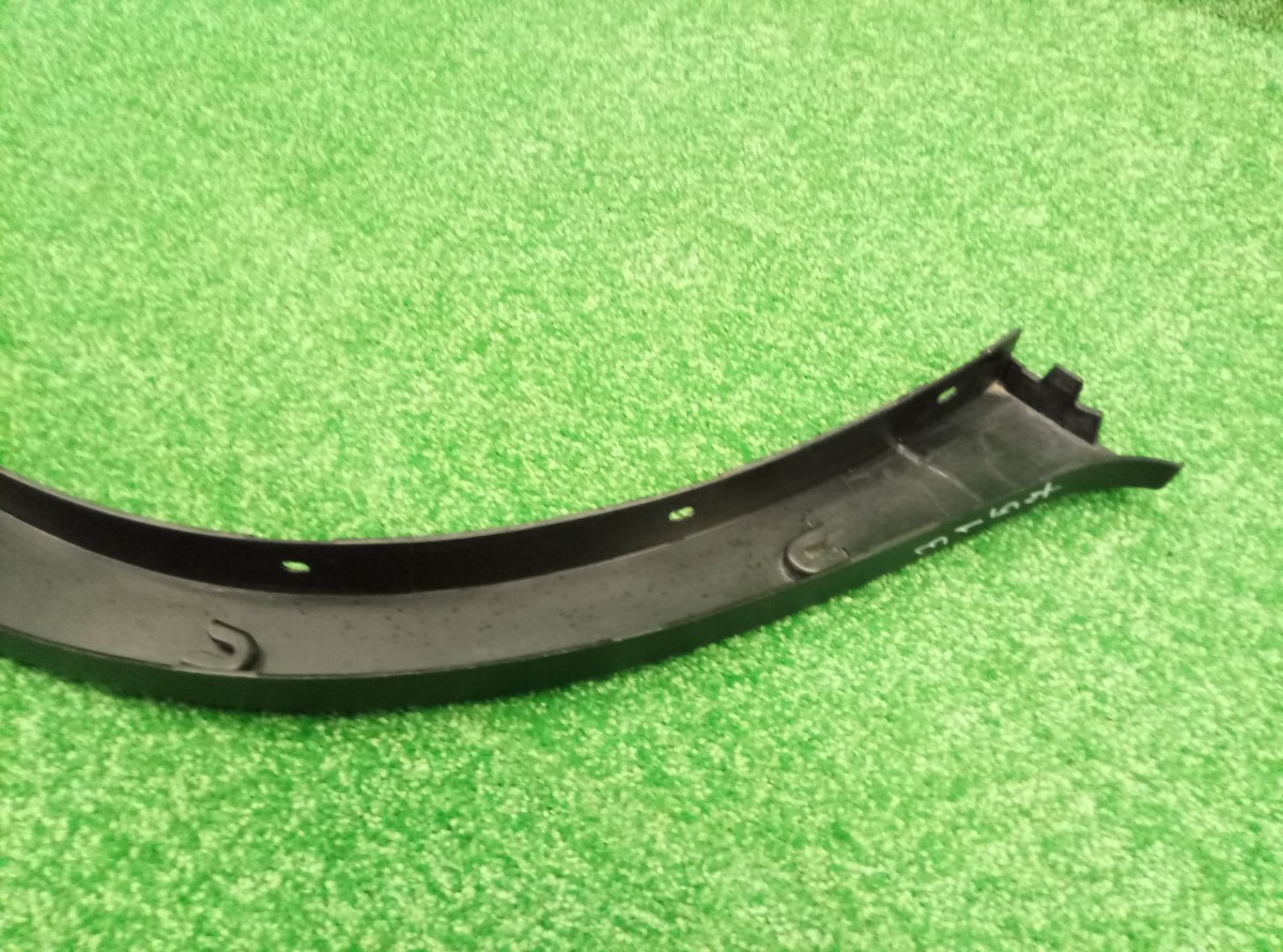 Накладка заднего крыла правого BMW X5 E70 2006-2010 5177715842604 на BMW X5 E70