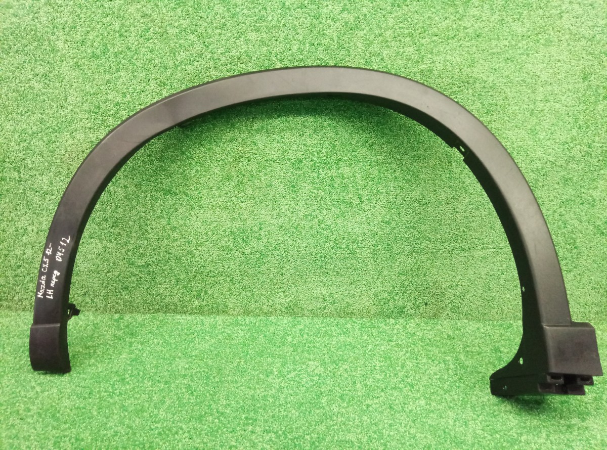 Накладка переднего крыла левого Mazda CX5 (KE) 2011-2015 KD5351W31 на Mazda CX5 (KE)
