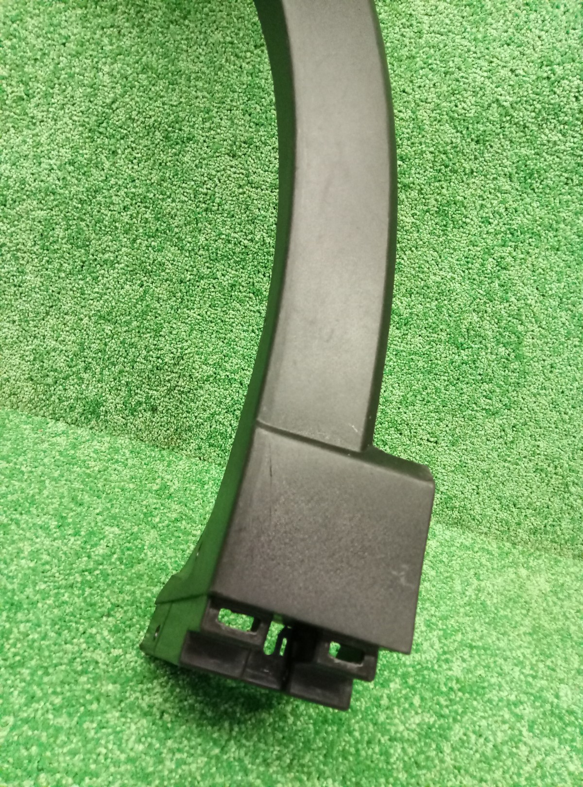 Накладка переднего крыла левого Mazda CX5 (KE) 2011-2015 KD5351W31 на Mazda CX5 (KE)