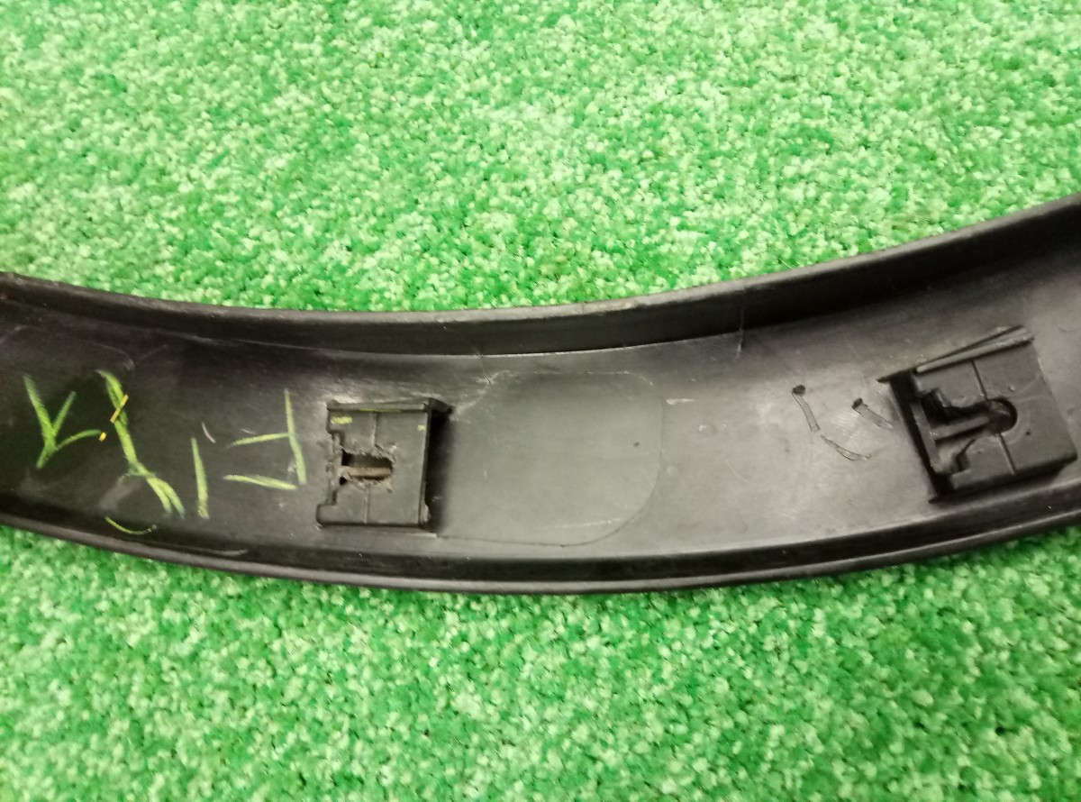 Накладка переднего крыла левого Mazda CX5 (KE) 2011-2015 KD5351W31 на Mazda CX5 (KE)