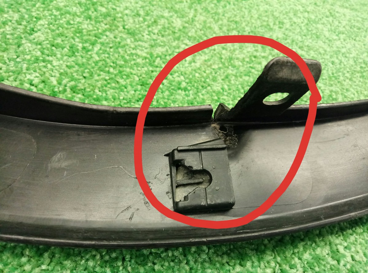 Накладка переднего крыла левого Mazda CX5 (KE) 2011-2015 KD5351W31 на Mazda CX5 (KE)