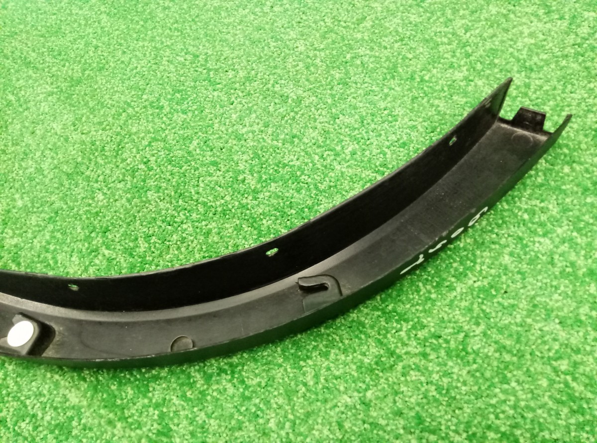 Накладка заднего крыла правого BMW X3 (F25) 2010-2014 51777210084 на BMW X3 (F25)
