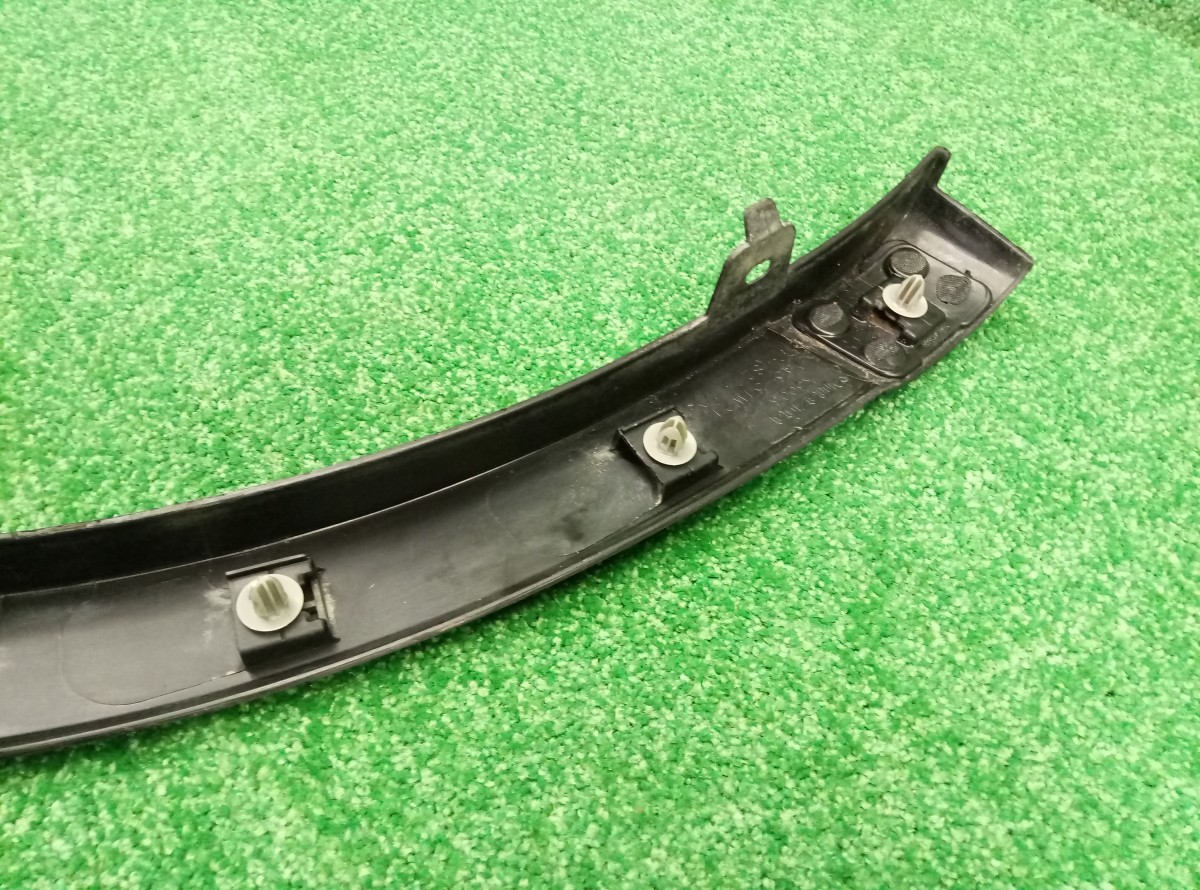 Накладка переднего крыла правого Mazda CX 5 2012-2017  KD5351W21 на Mazda CX5 (KE)