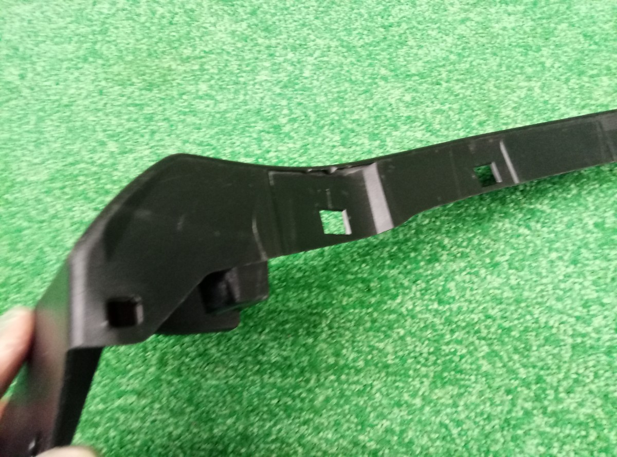 Накладка крыла переднего правого Toyota RAV 4 2013 7560142130 на Toyota RAV 4 (XA30)
