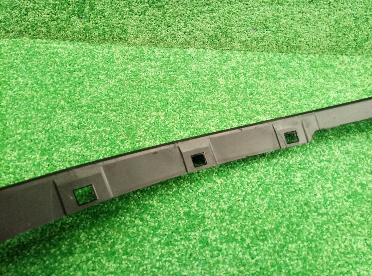 Накладка крыла переднего правого Toyota RAV 4 2013 7560142130 на Toyota RAV 4 (XA30)