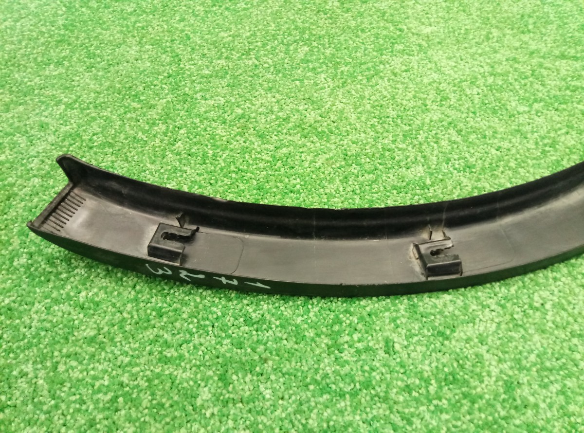 Накладка заднего крыла левого Nissan Qashqai J10 2006-2010 93829BR0 на Nissan Qashqai J10