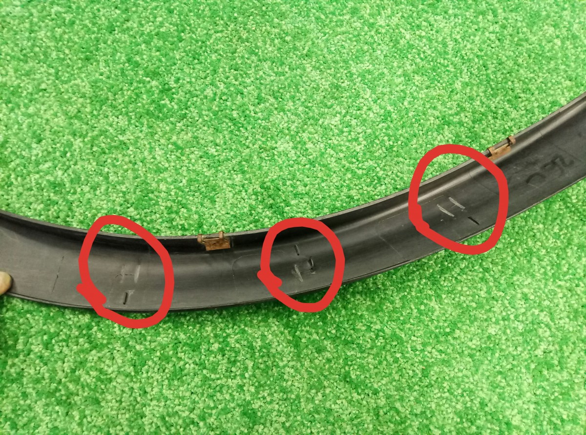 Накладка заднего крыла левого Nissan Qashqai J10 2006-2010 93829BR0 на Nissan Qashqai J10
