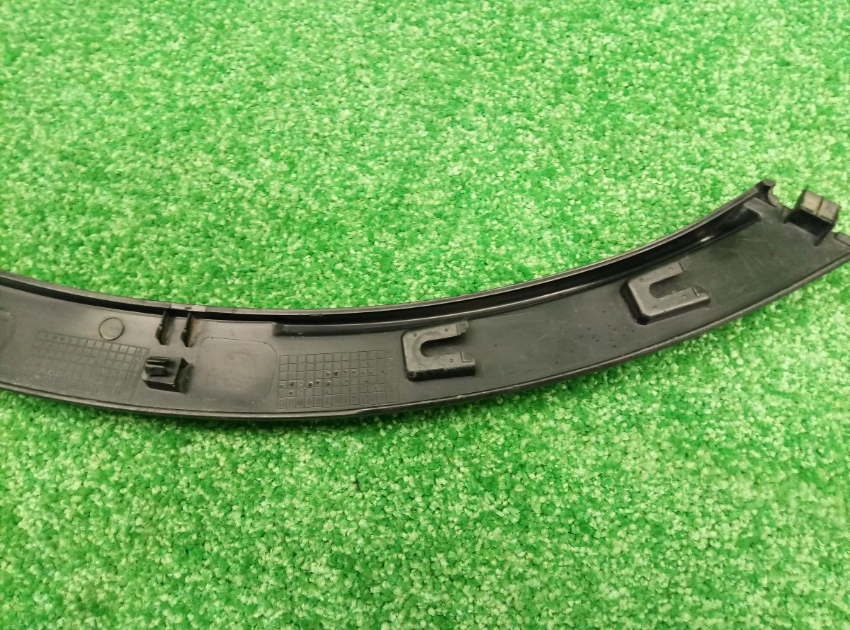 Накладка переднего крыла левого BJ32290E23 Land Rover Range Rover Evoque  2011-2015 на Land Rover Range Rover Evoque 